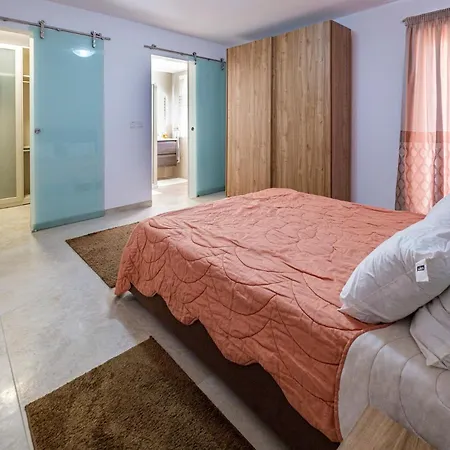 Apartamento Modern 3 Bedroom In Luqa
