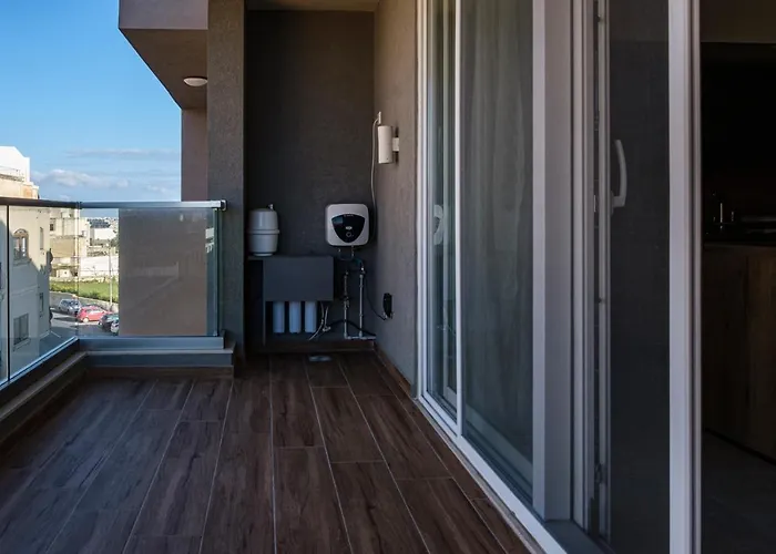 Modern 3 Bedroom In Apartment Luqa