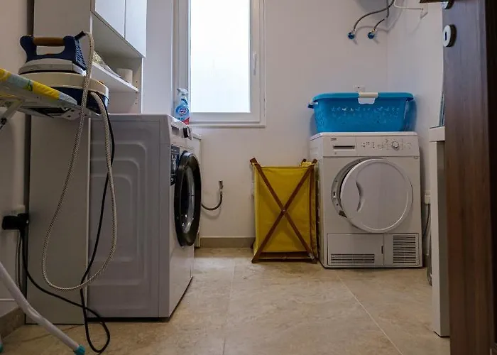 Apartment Modern 3 Bedroom In Luqa